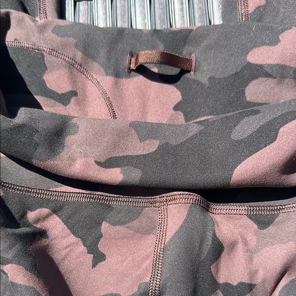 lululemon Wunder train Camo Leggings - excellent condition - Picture 4 of 6